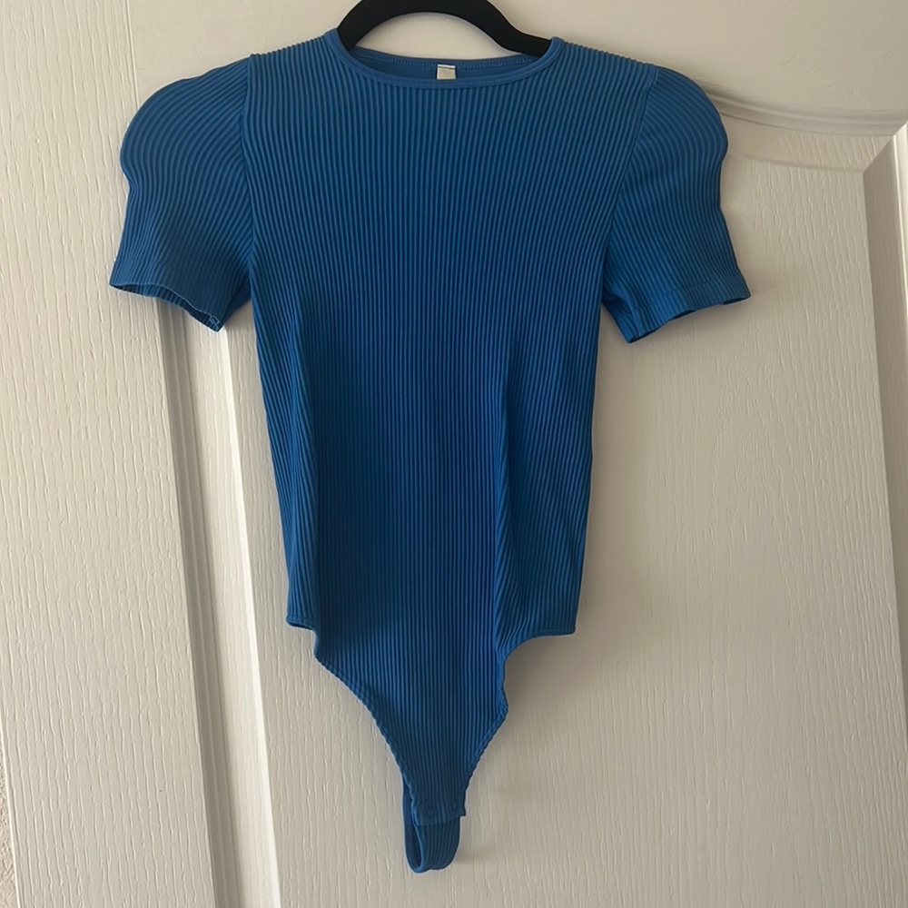 Never Worn BABATON Contour Crew T shirt Bodysuit